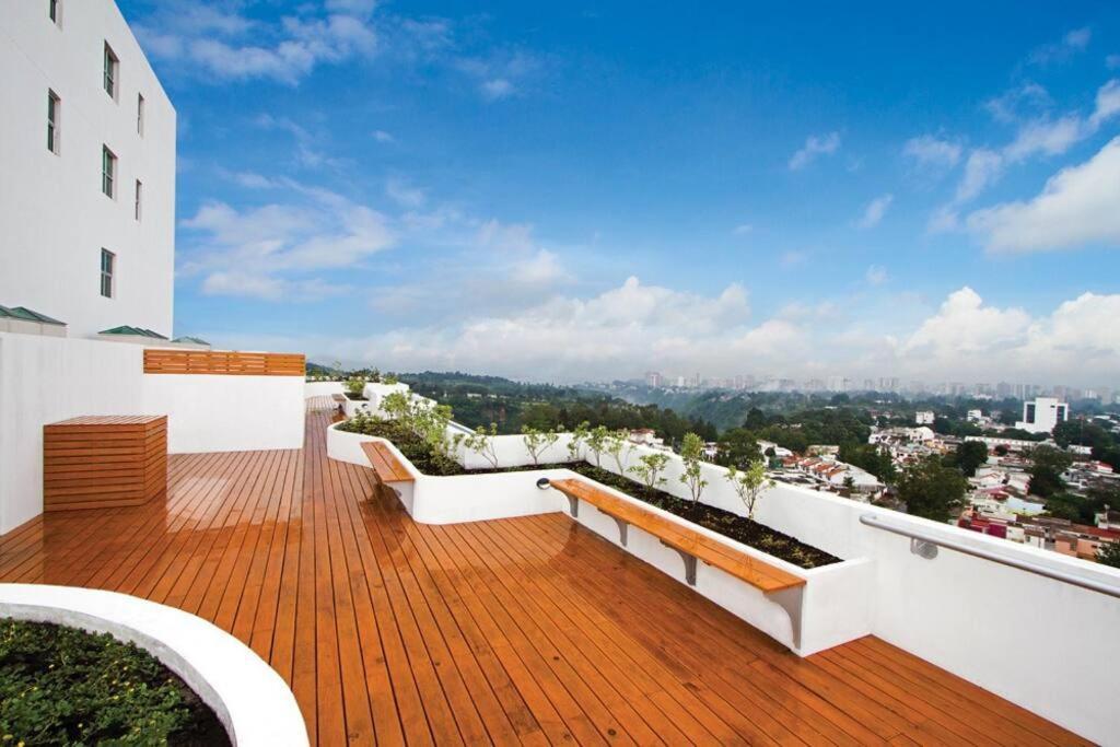 2 Rooms, 1 King Size Bed, 64" Smart Hdtv Guatemala City ภายนอก รูปภาพ