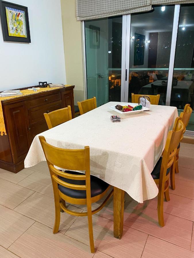 2 Rooms, 1 King Size Bed, 64" Smart Hdtv Guatemala City ภายนอก รูปภาพ