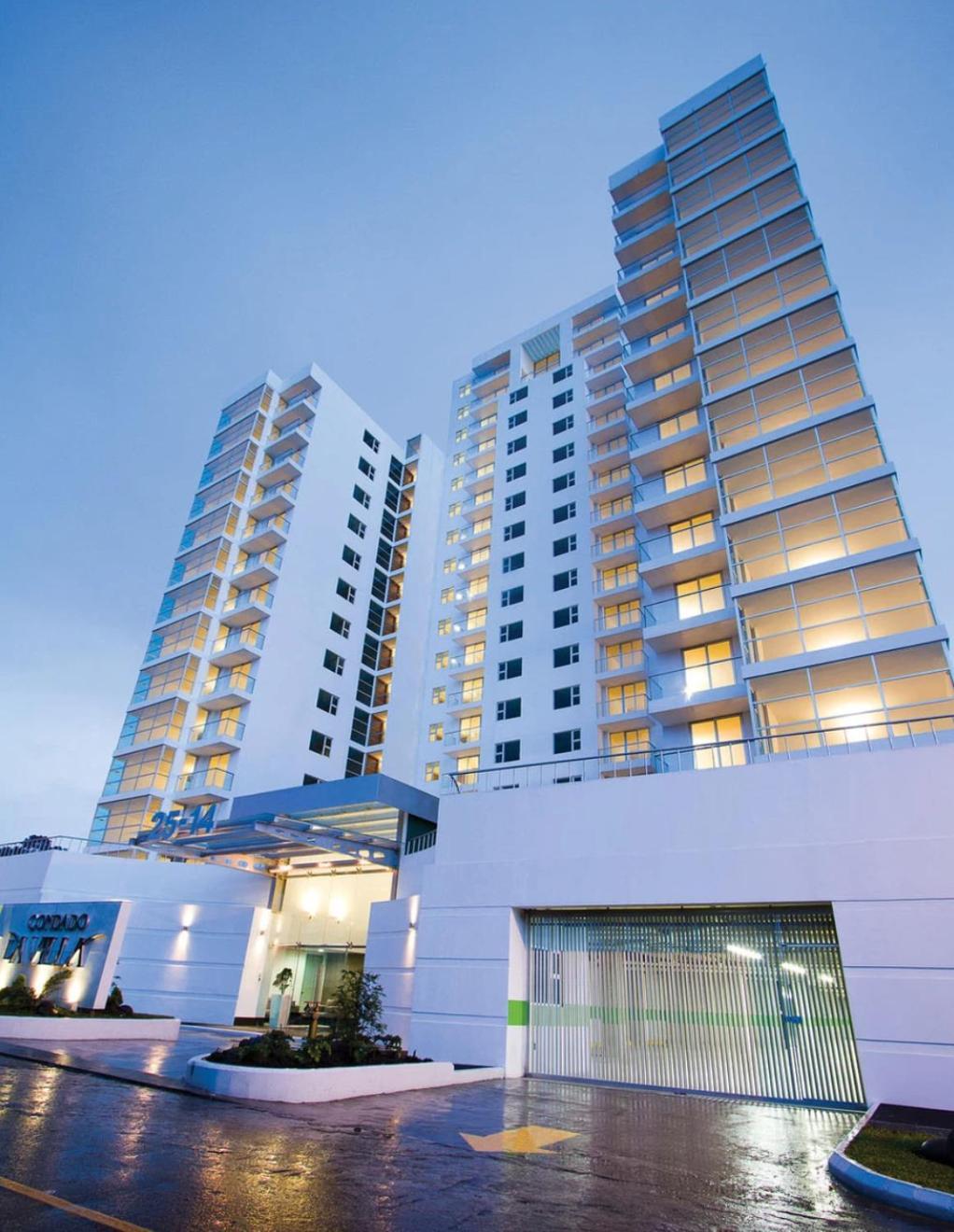 2 Rooms, 1 King Size Bed, 64" Smart Hdtv Guatemala City ภายนอก รูปภาพ